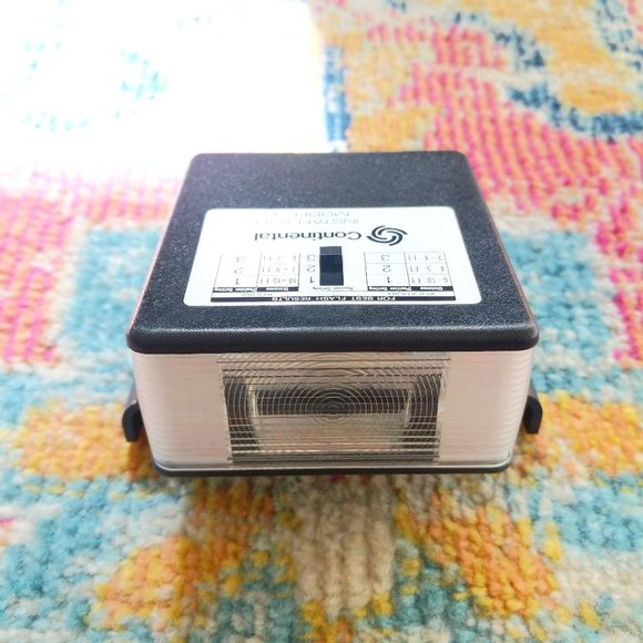 Vintage Continental Instaflash Model D Electronic Flash Unit for Polaroid - Picture 1 of 3